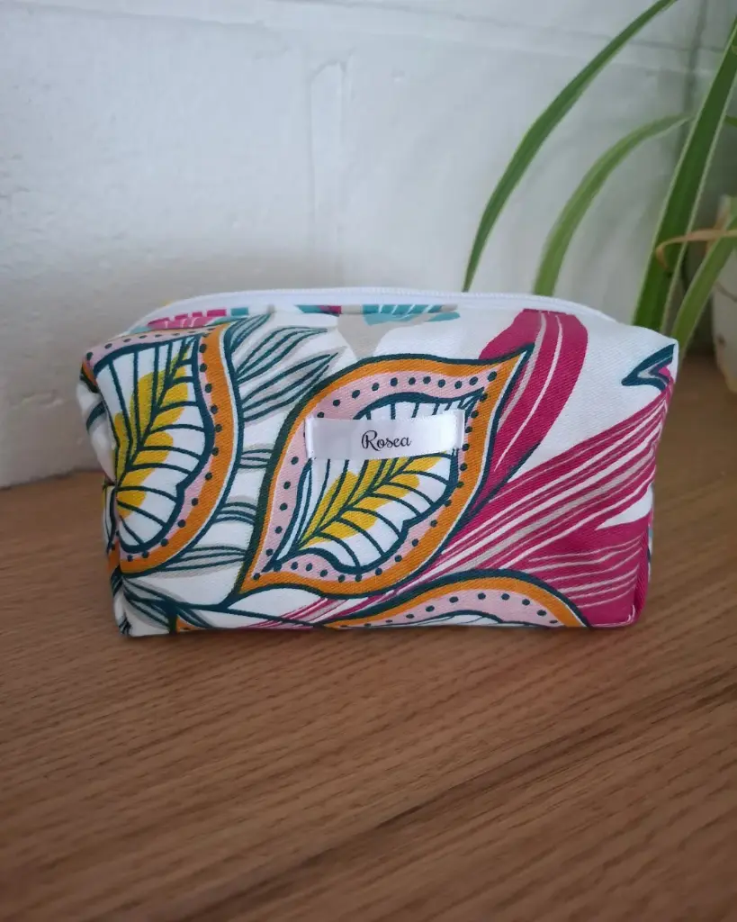 Trousse fleurie
