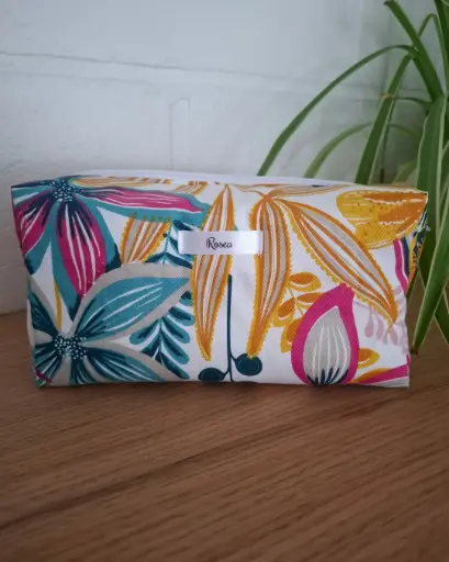 Trousse fleurie